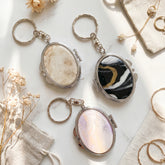 Oval Acetate Compact Mirror Keychain, Marble & Pearl Pattern Double Sided Makeup Mirror, Portable 95% Reflectivity Mirror with Keyring for Women, Travel, Daily Use