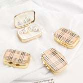 1PC Rectangle Pill Box With Single Makeup Mirror The Leather Checkered Pattern Is Eye-catching Suitable For Daily Use It Will Not Be Awkward For Any Occasion It Can Prevent Medicines From Getting Wet It Is Also Very Suitable For Carrying When Traveling