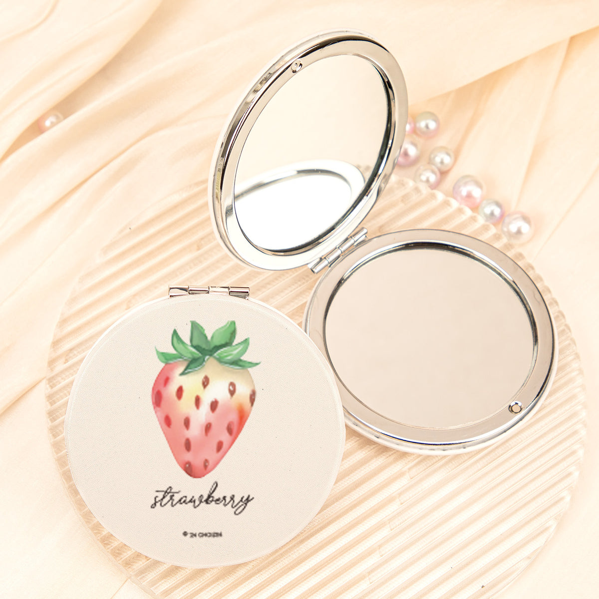 Cute Strawberry Compact Mirror Round Folding Pocket Mirror PU Leather Double Sided Metal Cosmetic Mirror Portable Beauty Tool