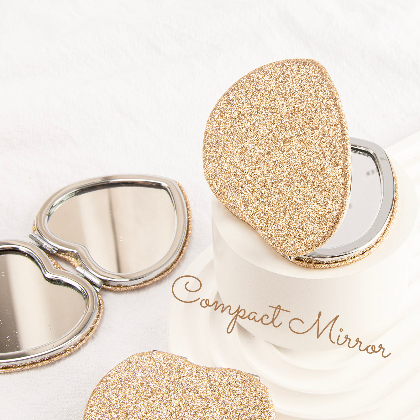 Radiant Heartbeat ✨ 65mm Silver Electroplated Makeup Mirror with Heart-shaped Magnetic Closure, Glittery Grid PU Leather Wrap, Ideal for Holiday Gifting! Available in Gold, Black, Pink, and Rose Red