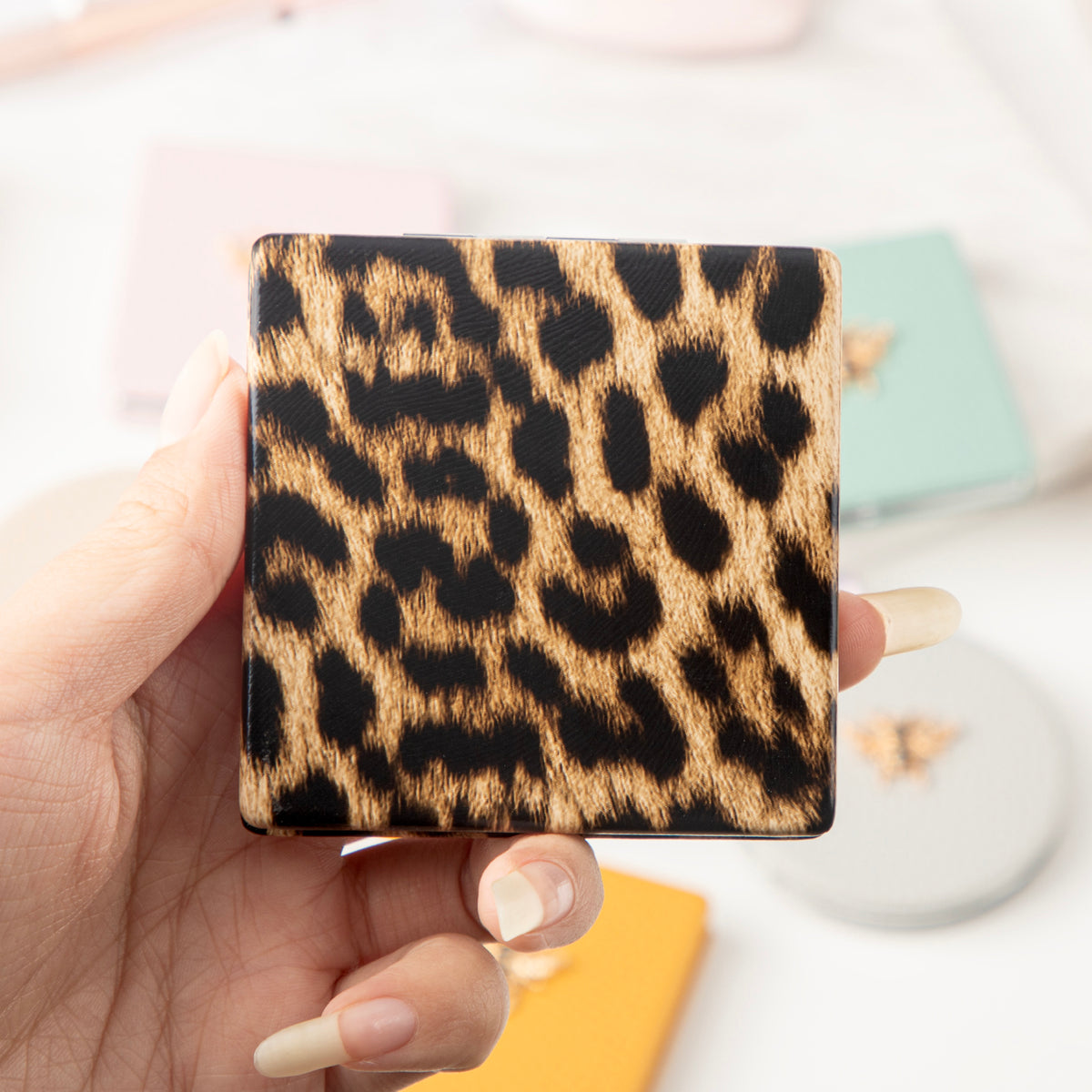Leopard Print Square Compact Mirror, Stylish Double-Sided Folding Makeup Mirror with 95% High Reflectivity, Portable Pocket Mirror for Purse/Travel, Gift for Women & Fashion Lovers