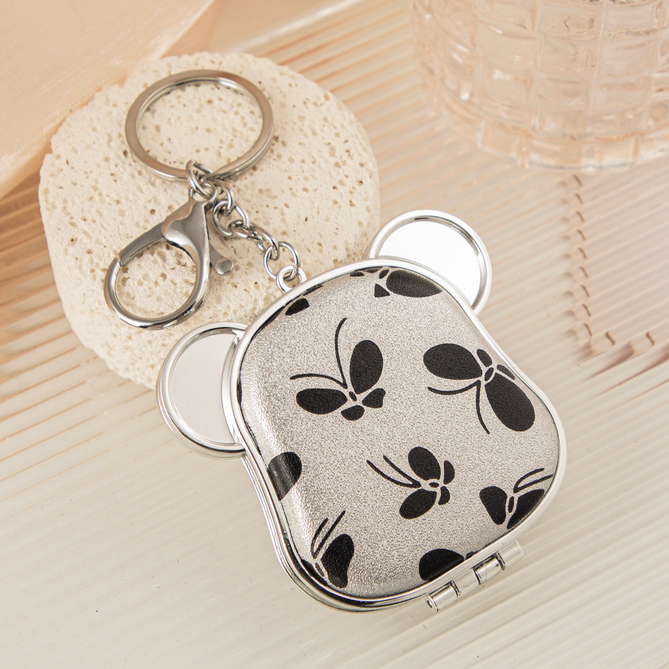 Miroir porte-clés en forme de tête de chien, papillons noirs et couverture PU : Gris